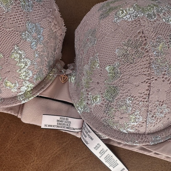 Body by Victoria’s Secret perfect shape push up bra 32D mauve floral shimmer NWT - Picture 4 of 6
